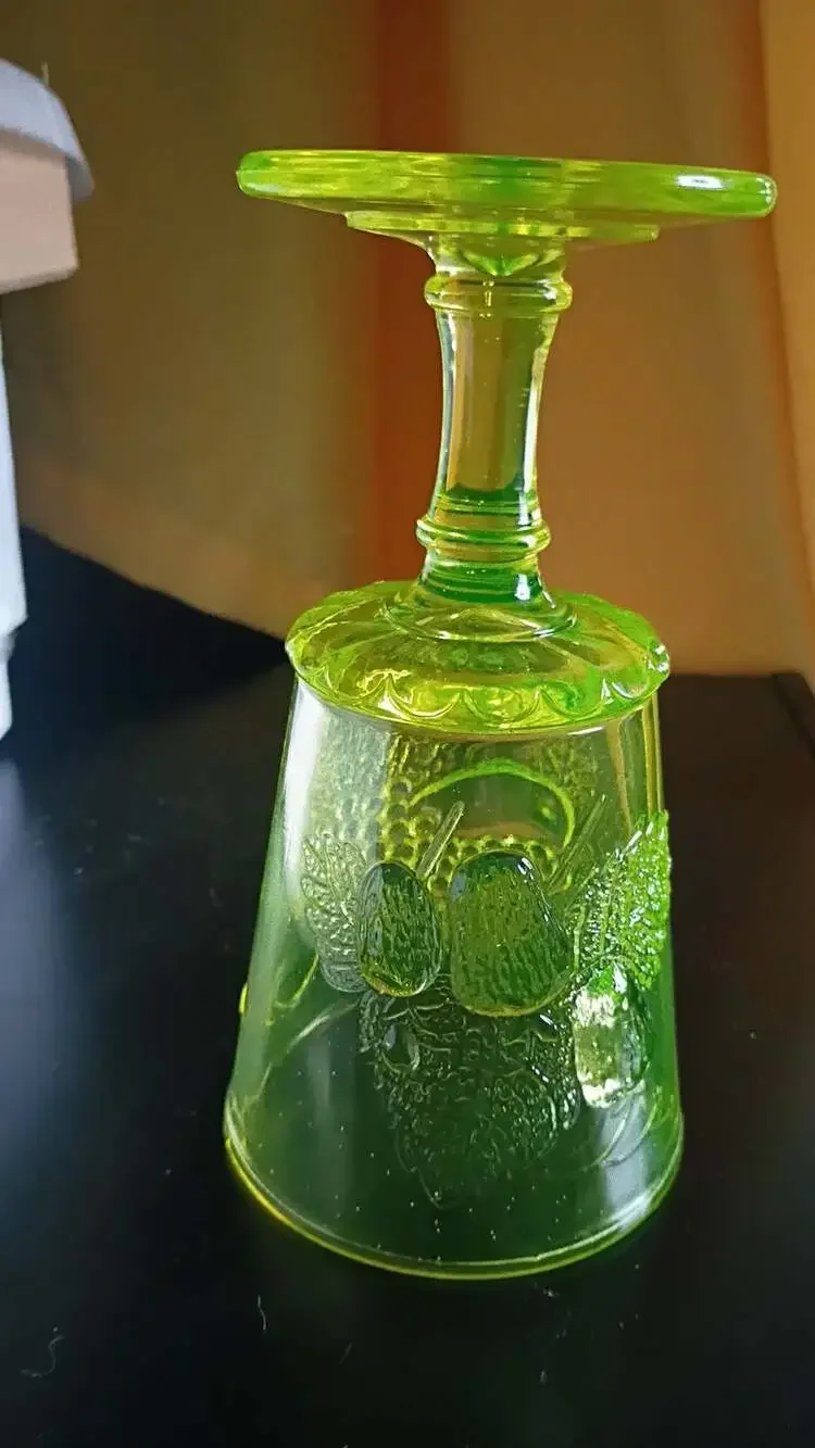 💚 Rare Vintage Uranium Glass Strawberry & Currant Goblet | UV Reactive